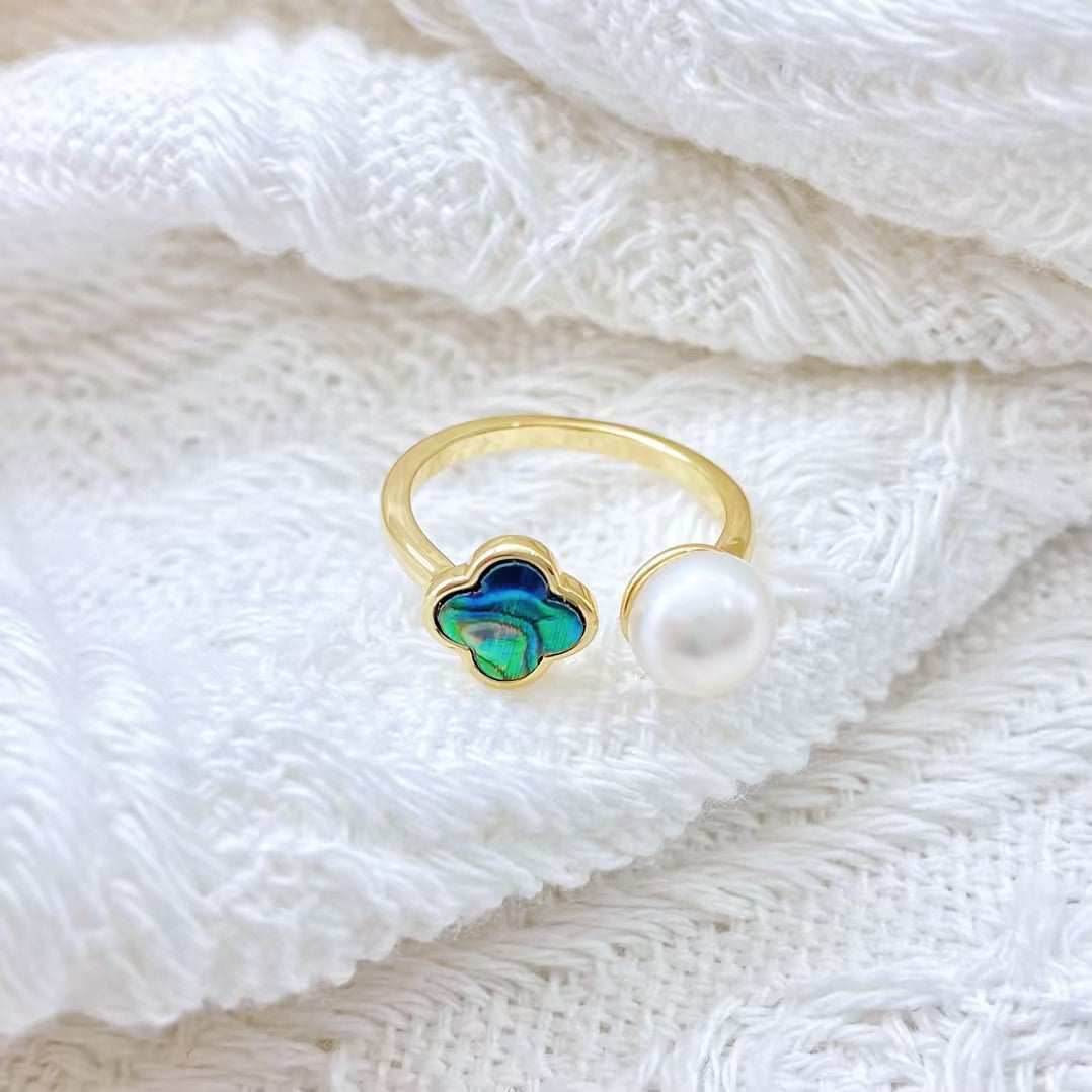 Lucky clover pearl ring