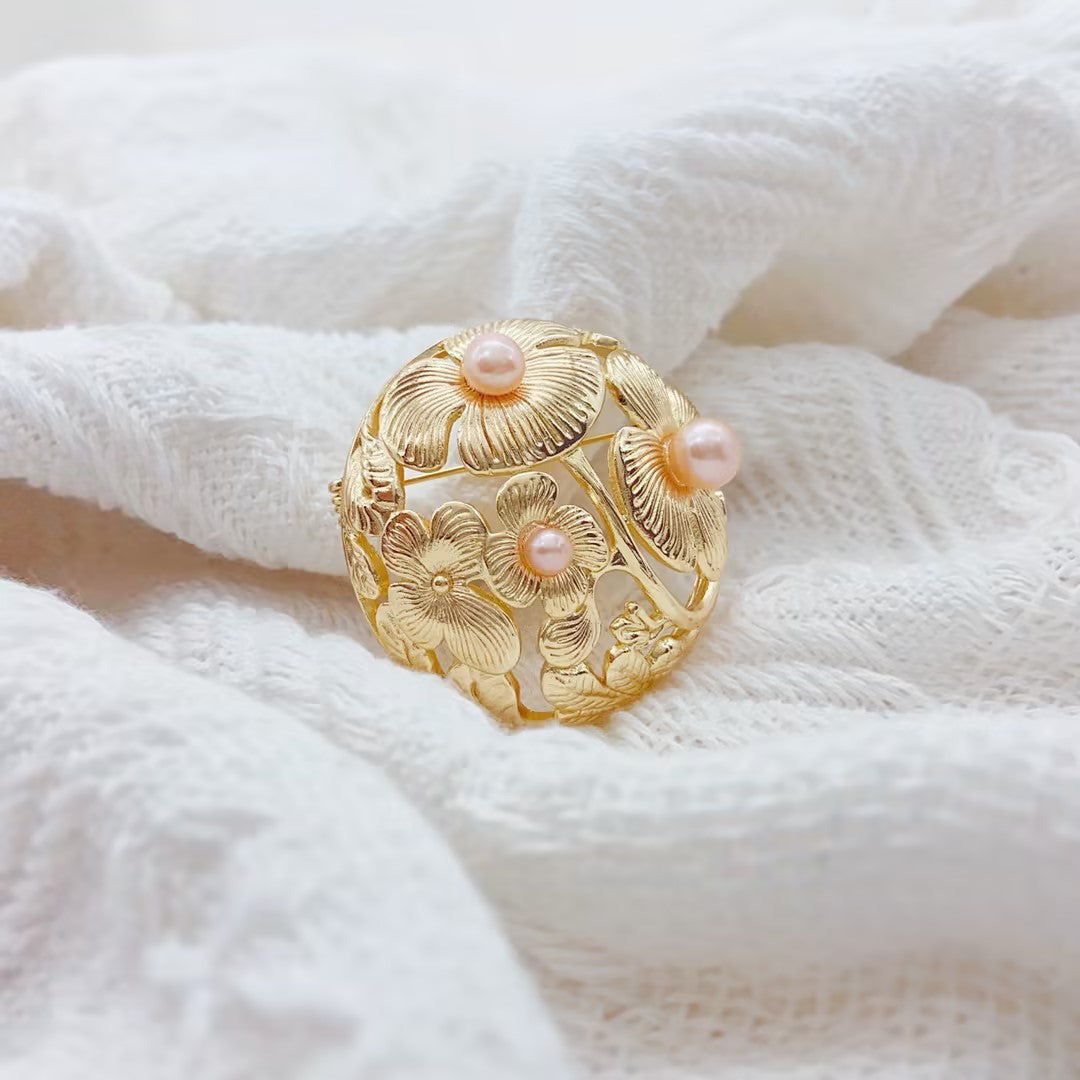 Flower Dome Pearl Brooch